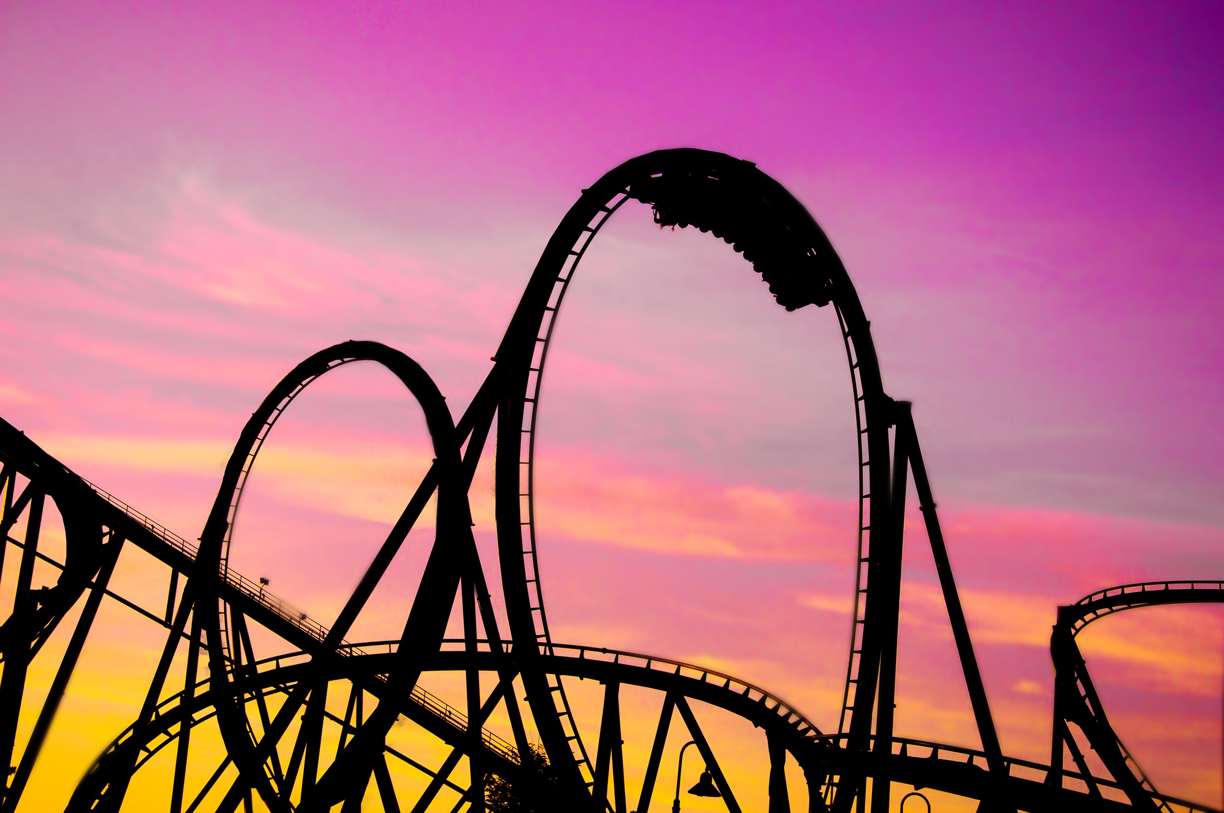 Rollercoaster at an amusement park, a service environment